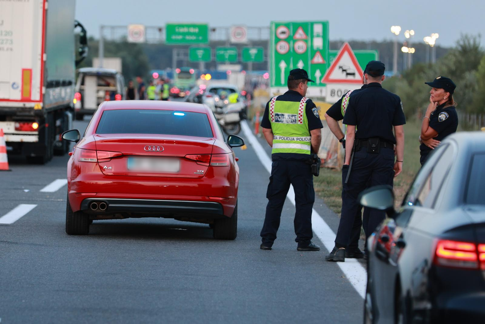 USKOK optužio mladića (26) zbog šverca hrpe kokaina preko Bajakova