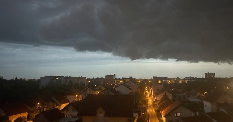 VIDEO Oluja prošla Zagreb. U Zagorju padala tuča, u Međimurju nevrijeme rušilo stabla