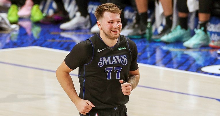 Dončića izviždali u Phoenixu: "Meni je to zabavno. volim igrati u takvom ozračju"