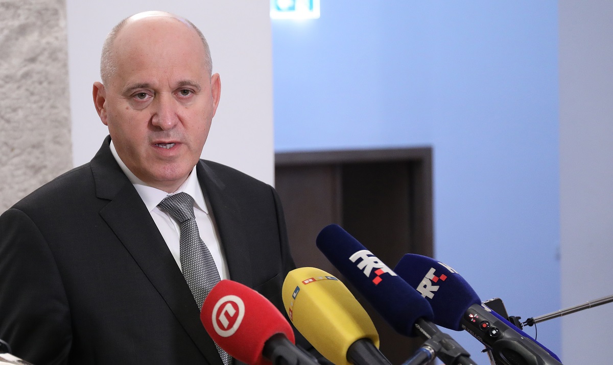 Bačić: Ćorić nije nikakav uteg vladi