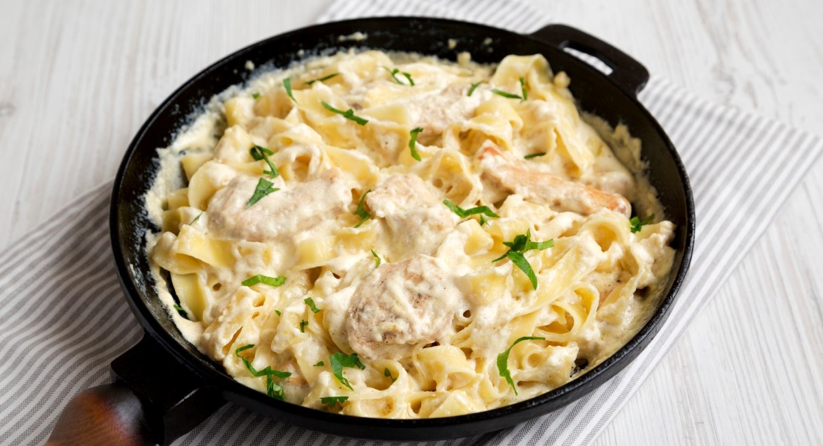 Što skuhati nakon posla? Tri ideje za toplu večeru koja će biti na stolu za pola sata