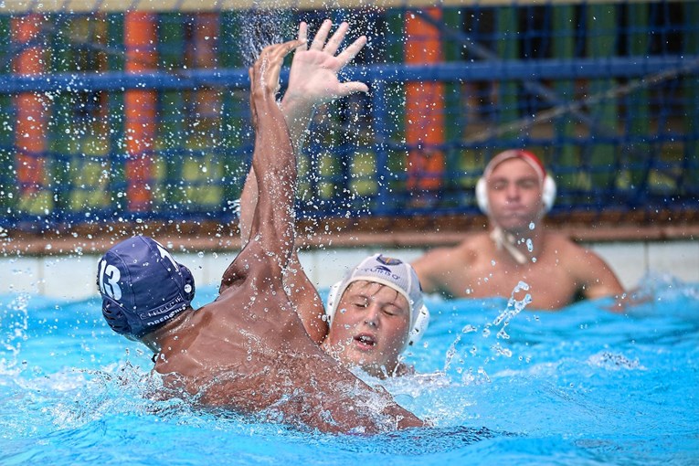 Mladi hrvatski vaterpolisti deklasirali Srbiju