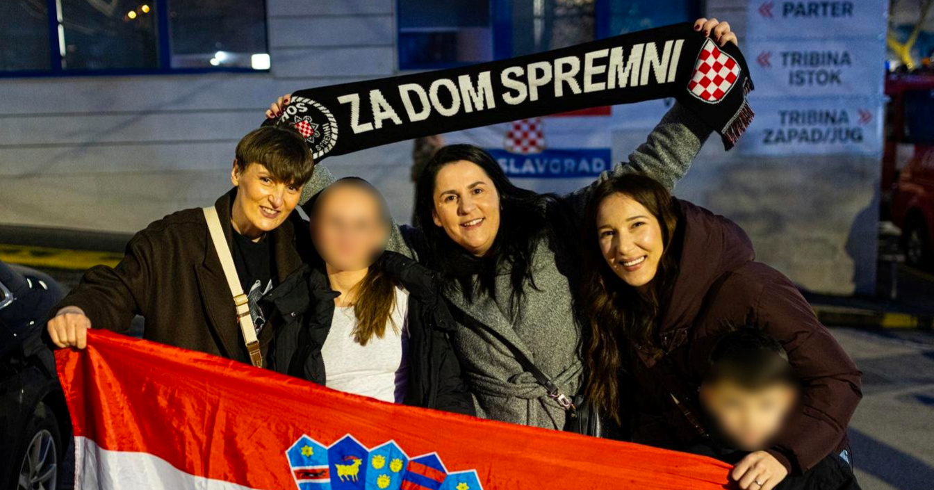 FOTO Ljudi se okupljaju prije Thompsonova koncerta u Širokom Brijegu, pale se baklje