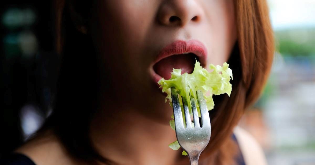 Zašto pojedemo sve i kad smo siti? Krivnja zbog zadnjeg zalogaja nije slučajna