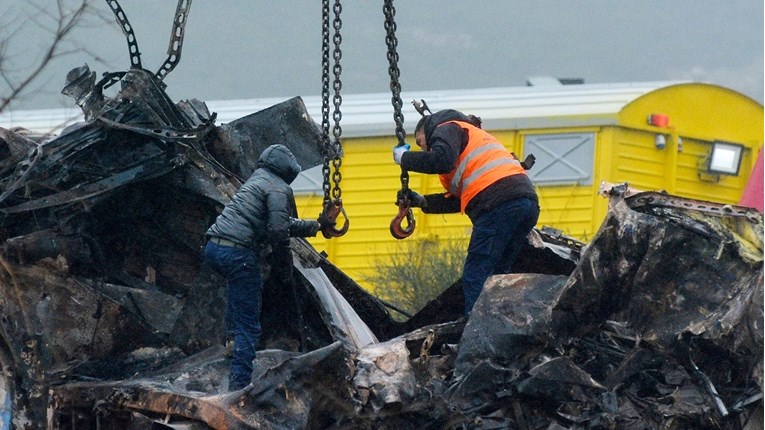 U sudaru vlakova u Grčkoj 57 mrtvih, šef stanice imenovan prije mjesec dana