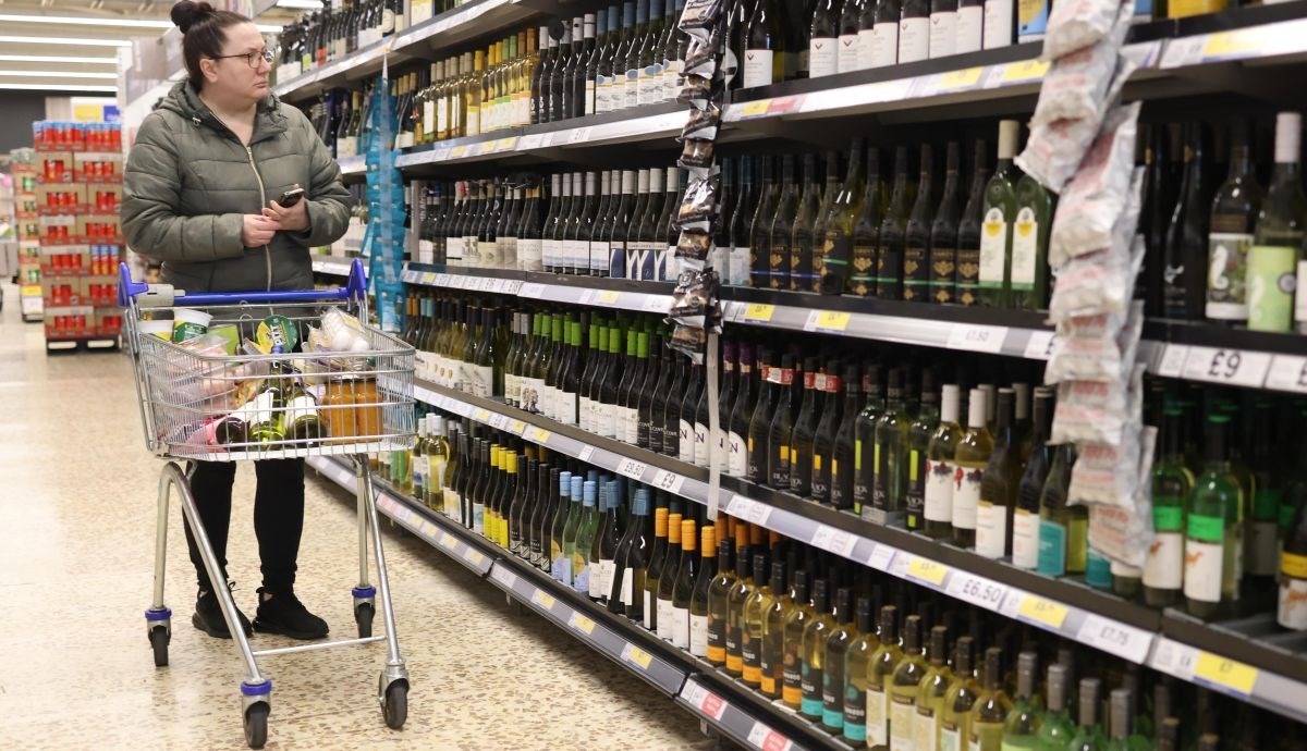 WHO traži povećanje cijena alkohola, duhana i bezalkoholnih pića za 50 posto