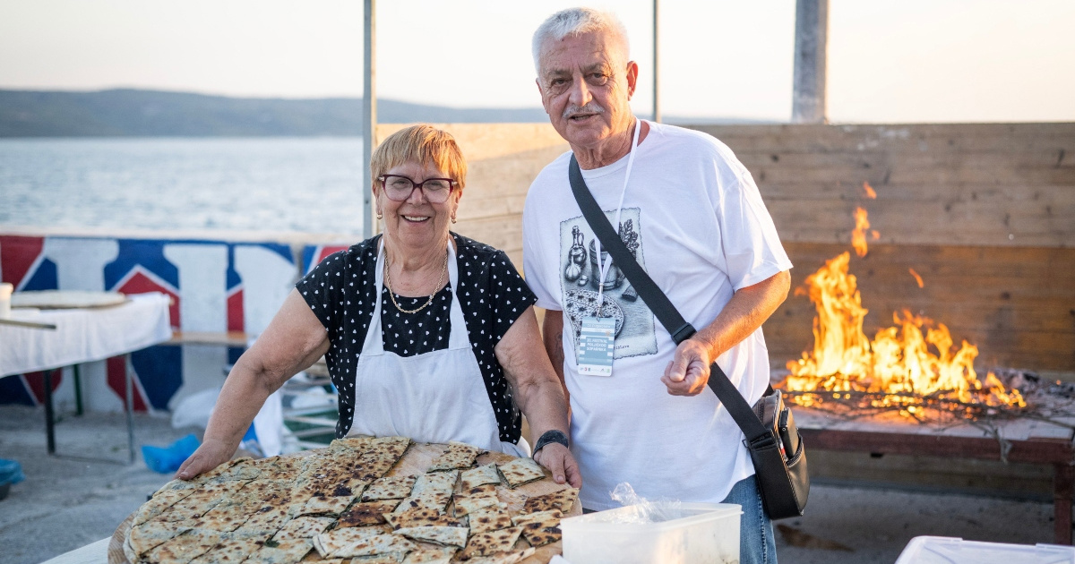 FOTO Tisuće su došle zbog jedne delicije. Pogledajte kako je bilo u Dugom Ratu