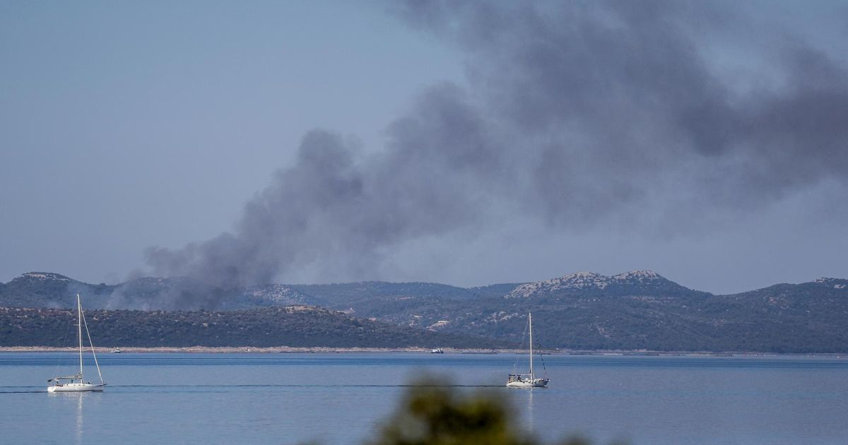 Stanovnici Dugog otoka nakon požara: Da je puhalo jugo, sve bi izgorjelo