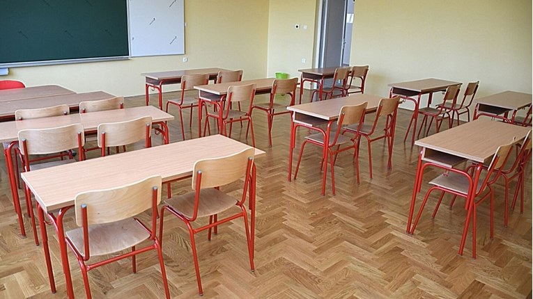 Zaraženo dvoje učenika iz škole u Kostreni, u samoizolaciji dva razreda