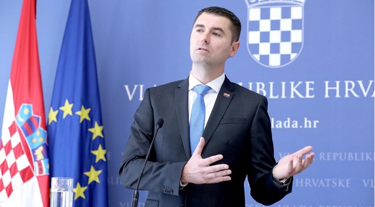 Onaj Filipović: Nema nestašice goriva u Sloveniji. Slovenija: Imamo nestašicu goriva 