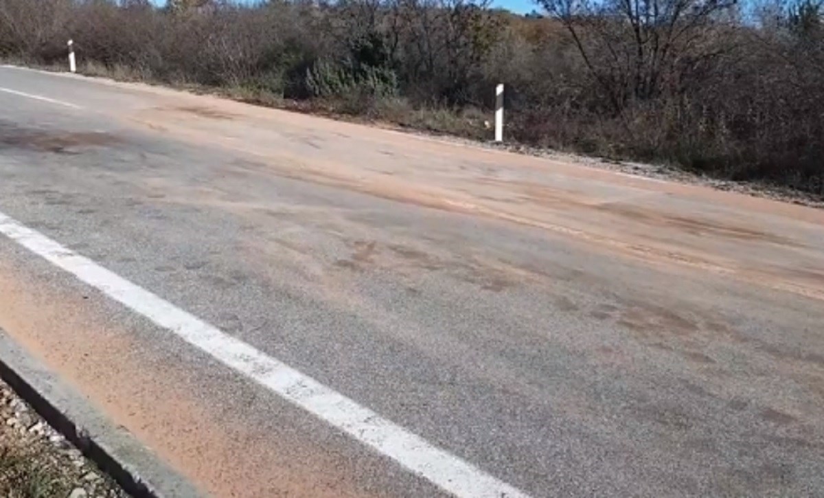 Teška prometna nesreća na Krku: Dvoje poginulih, troje ozlijeđenih. Auto se zapalio