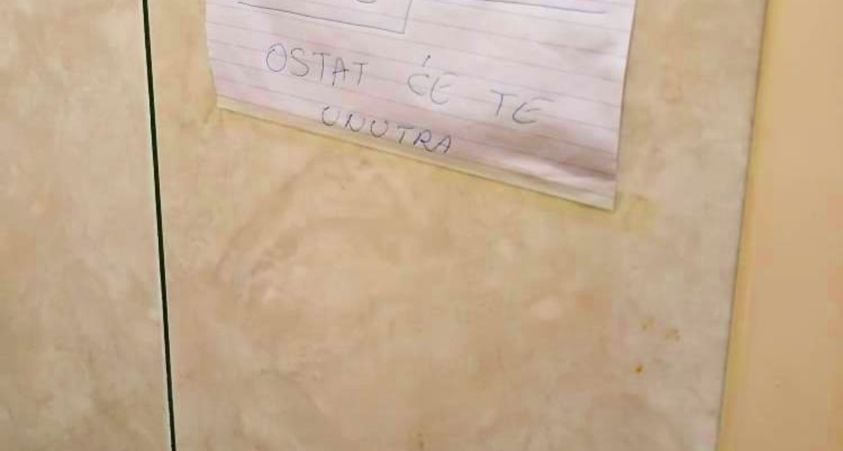 Poruka mušterijama u Dalmaciji nasmijala Fejs: "Ostat ćete unutra"