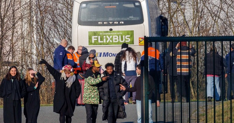 Putnik u Belgiji čuo da ljudi do njega planiraju napad. Policija zaustavila bus