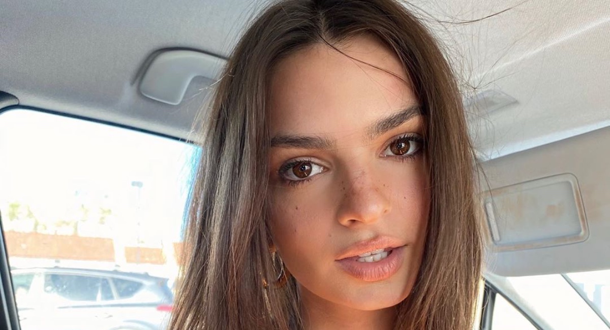 Emily Ratajkowski pokazala trbuh, ljudi ne mogu vjerovati da obožava jesti
