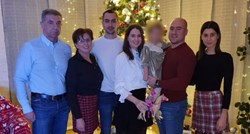 Darko Milinović čestitao Uskrs, objavio obiteljsku fotku u čijoj je pozadini bor