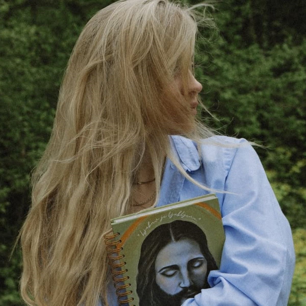 Albina Grčić pozirala s Isusovim likom: "Ti me inspiriraš"