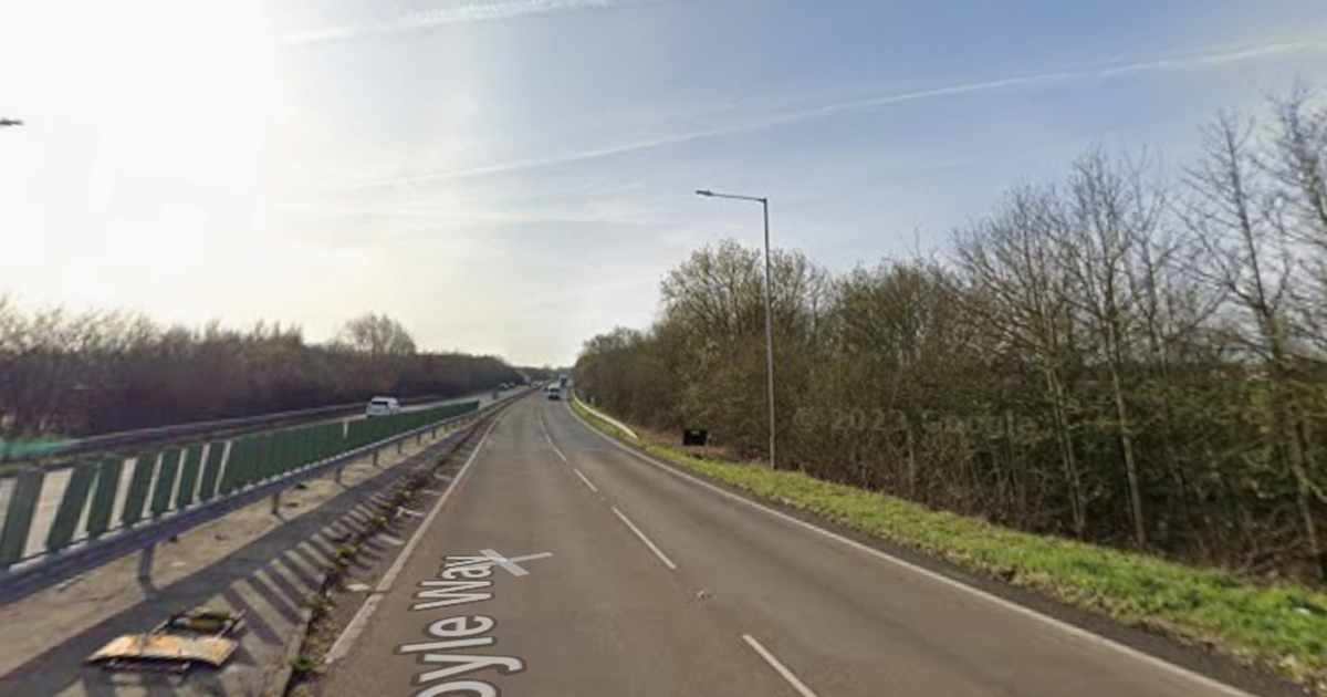 Kamion naletio na kočiju u Velikoj Britaniji. Poginuli djevojčica i muškarac