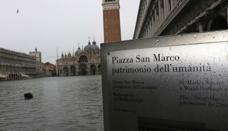VIDEO Iza Venecije je još jedan buran dan. Hoće li voda poplaviti biser Jadrana?