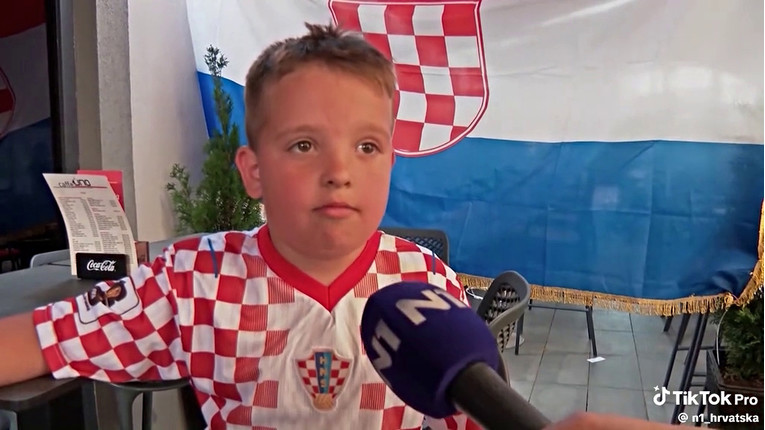 Dječaka iz Livna pitali za koga navija na SP, njegov odgovor oduševio je sve