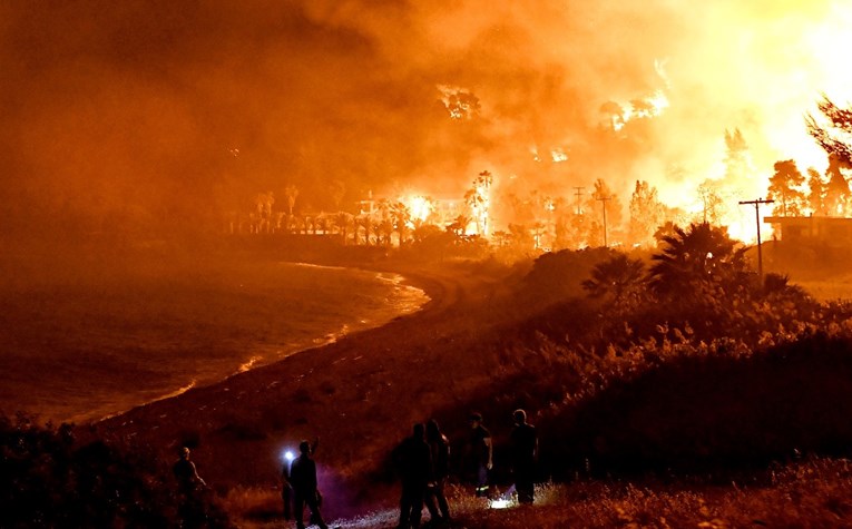 Jug Europe se bori s požarima, najgore je u Grčkoj i u Italiji