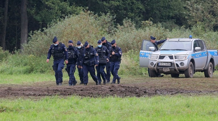 Poljske vlasti tvrde da su pronašle ekstremističke sadržaje na mobitelima migranata