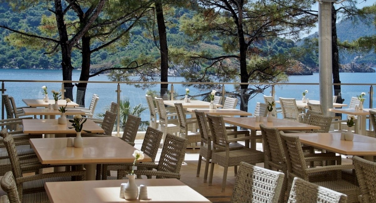 Ugostitelji: Rijetki turisti idu u restorane, a kad dođu, potroše znatno manje