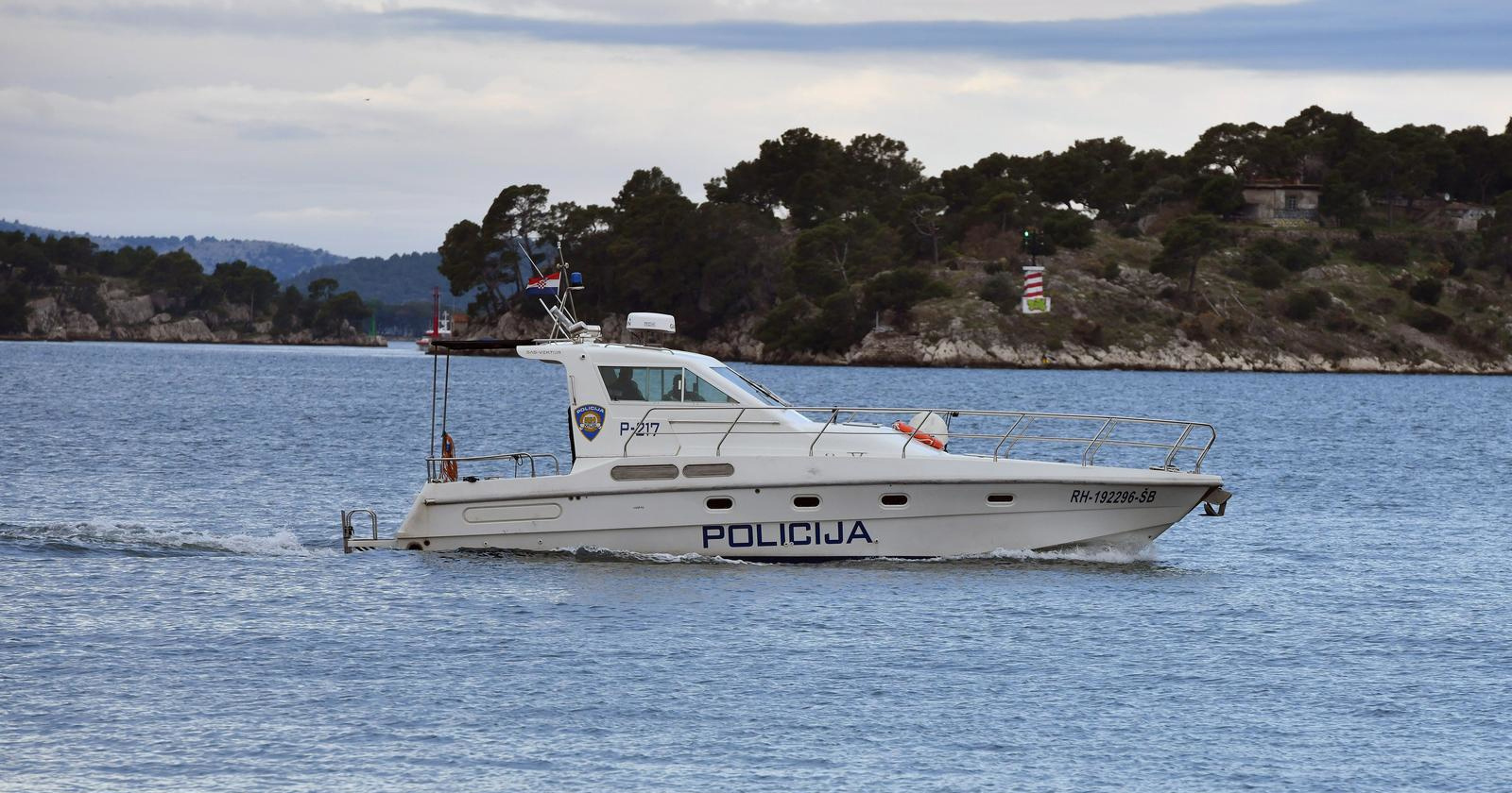 Posada talijanske jedrilice spasila ljude s potopljenog broda kod Lošinja