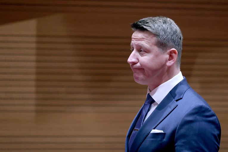 Zurovec ušao u vladajuću većinu. Pogledajte čime se opravdava