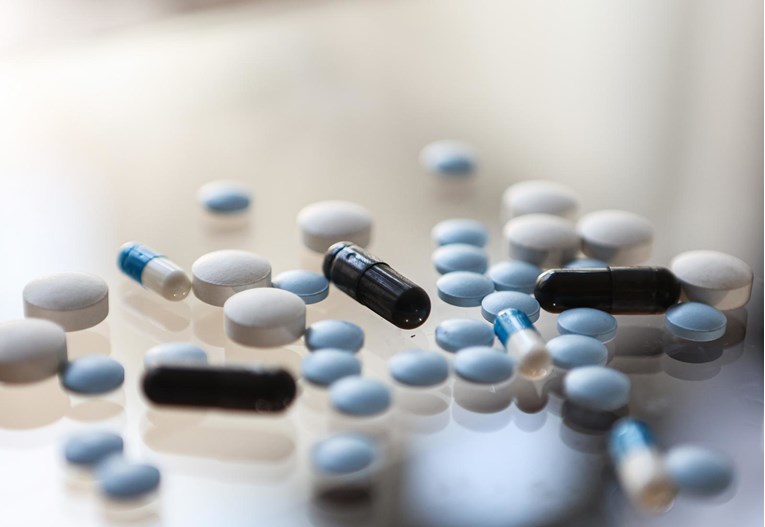 Udruga za zaštitu potrošača: Oprez, ne kupujte lažne lijekove preko interneta