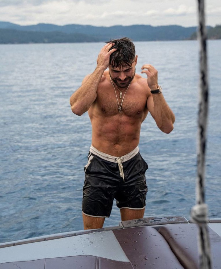 Zac Efron (38) otkrio kako održava formu: "Ne jedem ništa po 12 sati"