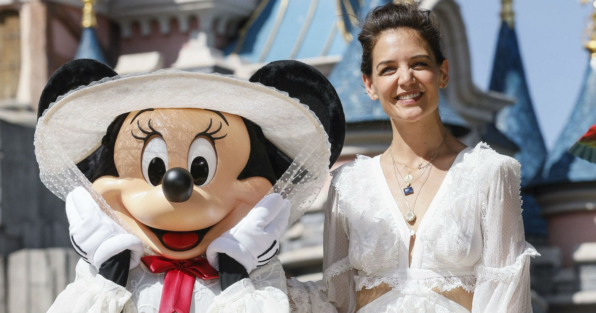 Katie Holmes je u Disneylandu izgledala kao princeza iz bajki