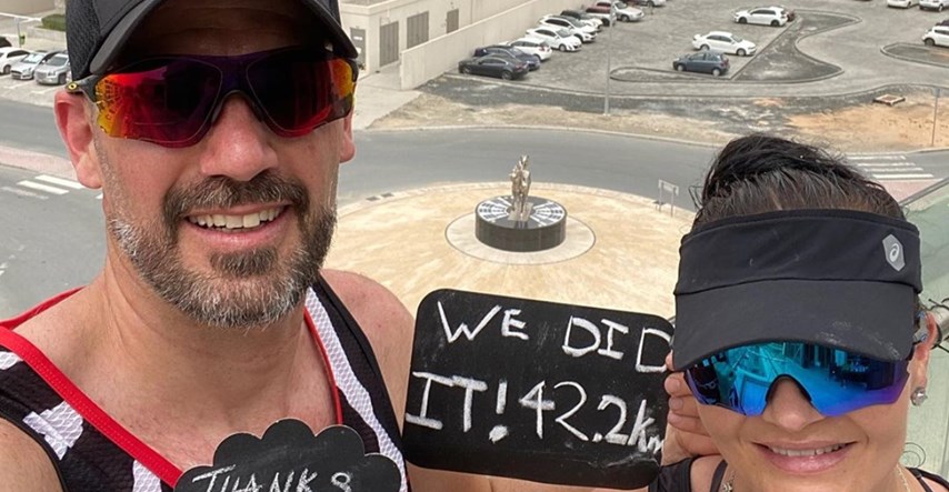 Par istrčao maraton na balkonu, trebalo im je pet sati da pretrče 42 kilometra