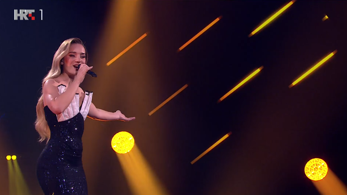 Reakcije na Doru: "Lorena kriminalno našminkana, ali glaščina"