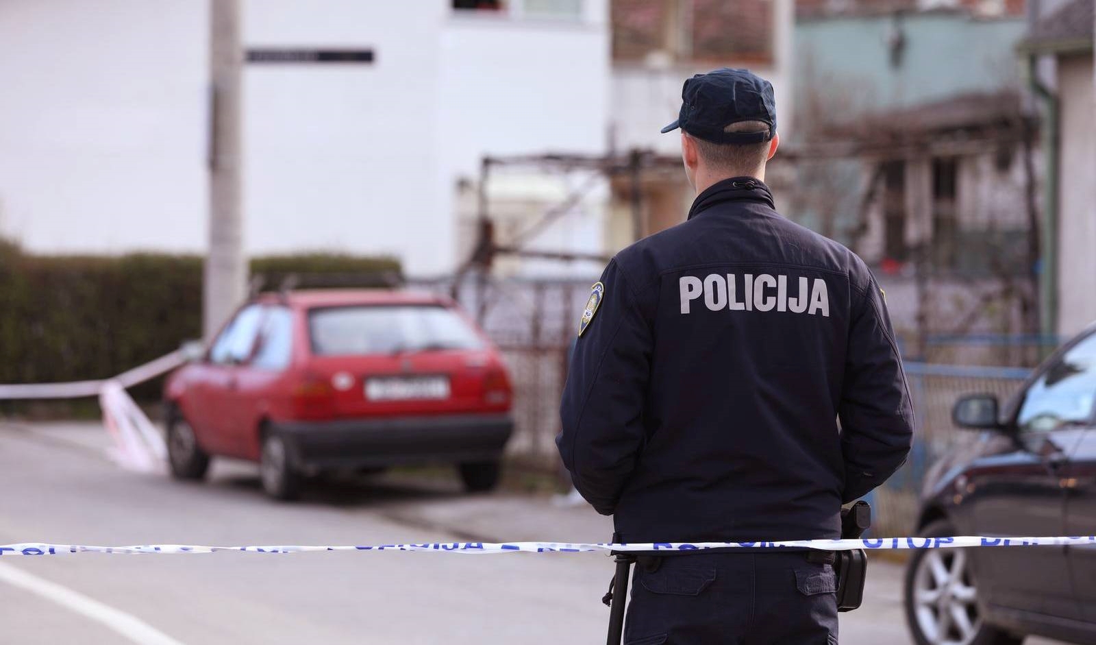 Dvojica u zagrebačkom Trnju pokušala opljačkati muškarca, izboli ga