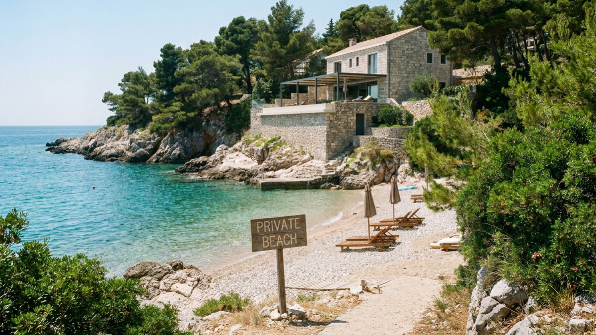 Možete li na plažu ispred tuđe vile? Evo što kaže zakon