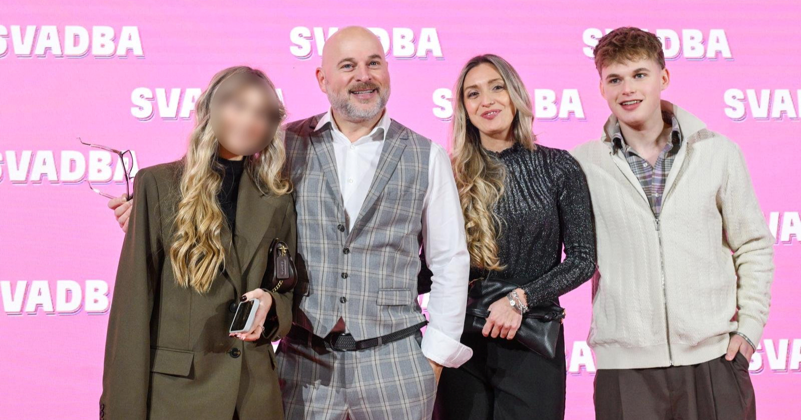 Rene Bitorajac stigao s obitelji na premijeru filma "Svadba"