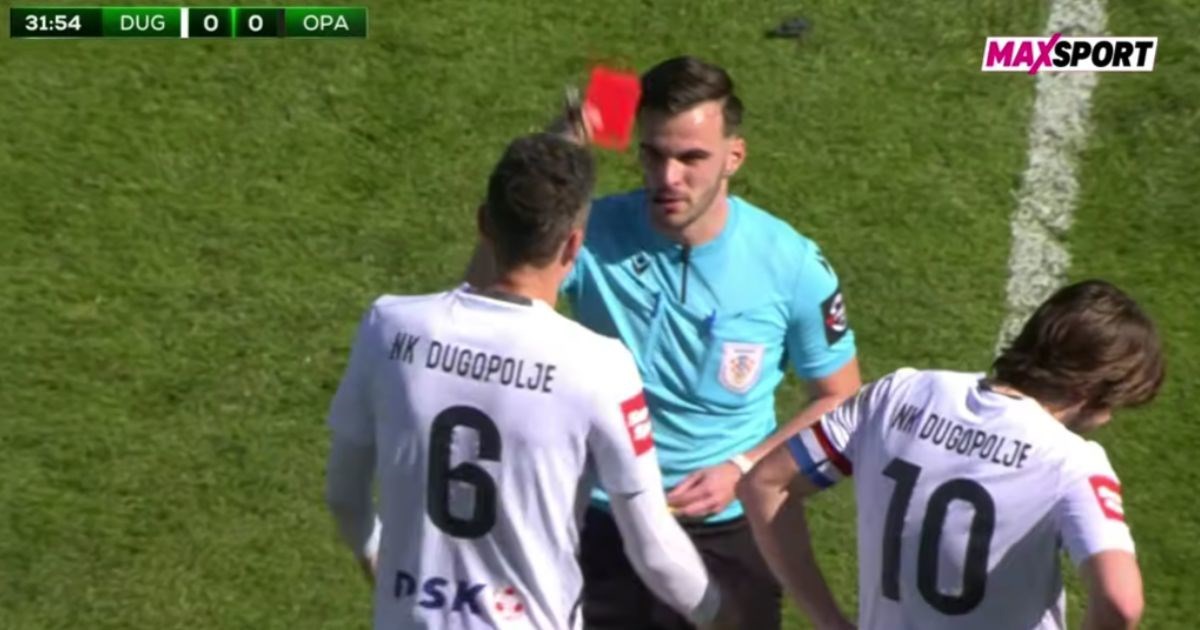 VIDEO Bivši kapetan Hajduka u drugoj ligi dobio jedan od najbizarnijih crvenih sezone