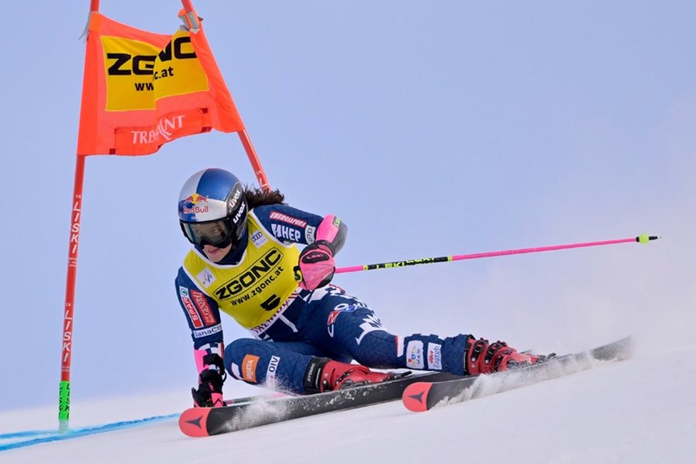 Loš dan za Hrvatsku. Zrinka Ljutić i Leona Popović izletjele sa staze u Courchevelu