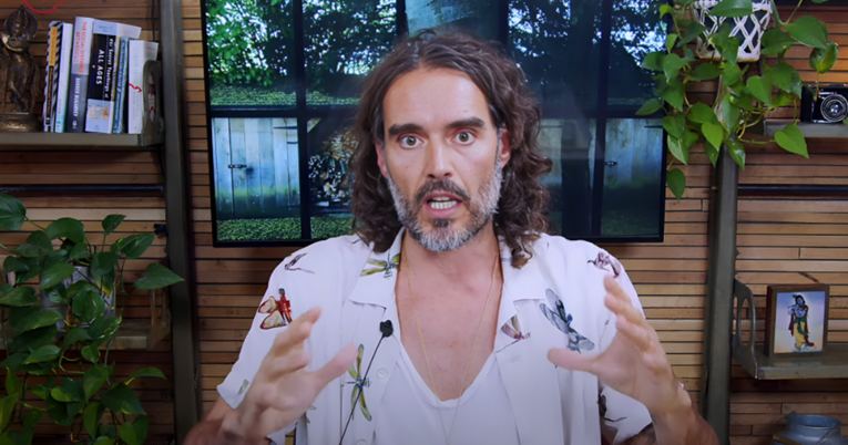 Russell Brand optužen za silovanje četiri žene - uključujući 16-godišnju tinejdžericu