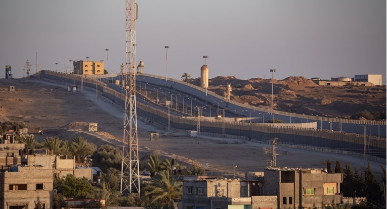 Izraelski mediji: Izraelska vojska je zauzela koridor između Egipta i Gaze