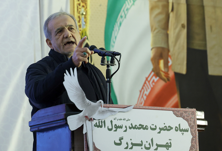 Iranski predsjednik: 14 milijuna Iranaca i ja spremni smo žrtvovati svoje živote