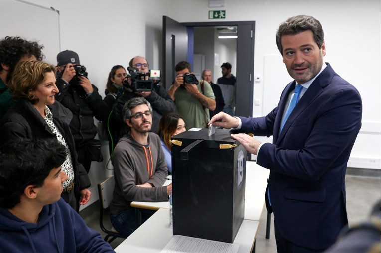 Očekuje se tijesna utrka u prvom krugu predsjedničkih izbora u Portugalu