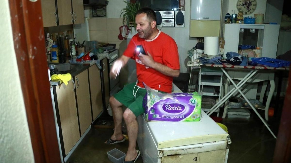 Kiša mu je već drugi put poplavila stan: Pozivam Bandića da dođe prespavati kod mene