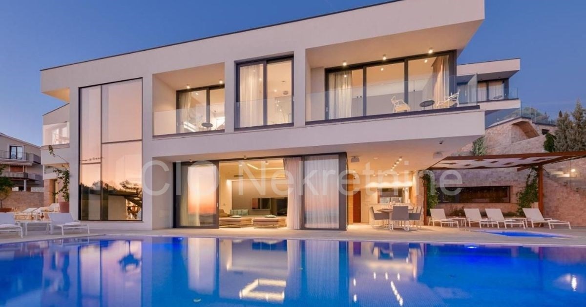 FOTO Na Hvaru se za 5 milijuna eura prodaje moderna vila s pogledom na more