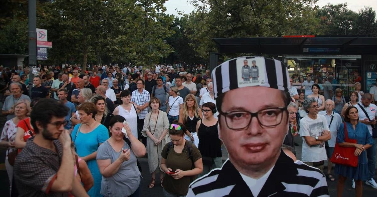 Mjesecima prosvjeduju zbog pokolja u školi. Sad od Vučića traže izvanredne izbore