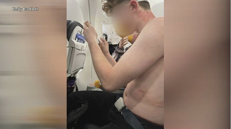 Detalji užasa u avionu Boeinga: "Dečku je majica isisana s tijela, savijao se metal"