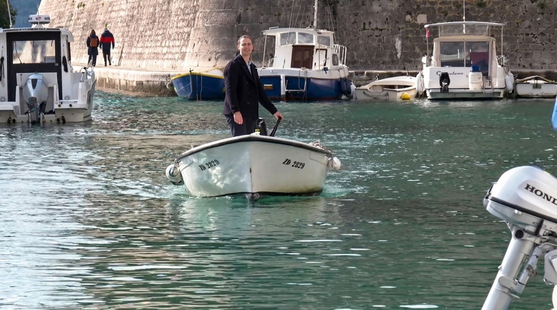 Profesor iz Kali na posao u Zadar putuje vlastitim kaićem