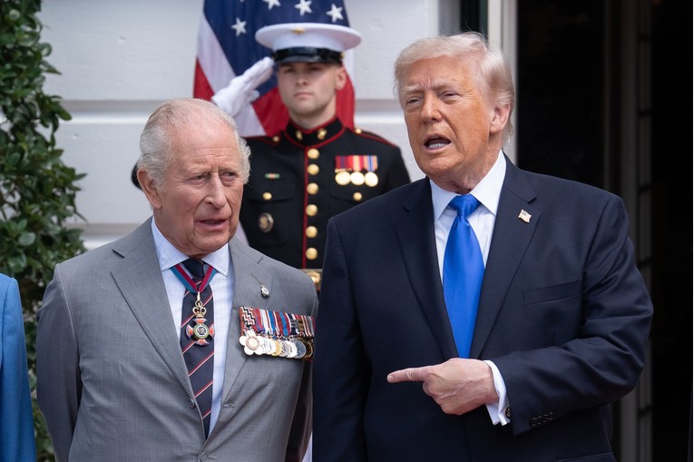 Trump ukida carine na viski: "Kralj i kraljica su me na to potaknuli"