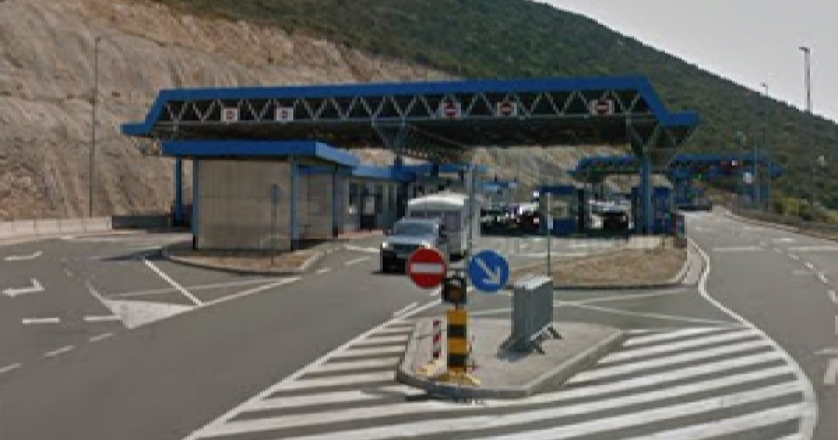 Policajac izvan službe zaustavljen na granici, napuhao je 2.01 promil