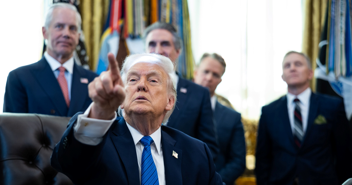 Trump: Smanjujem carine Indiji. Prestaje kupovati rusku naftu